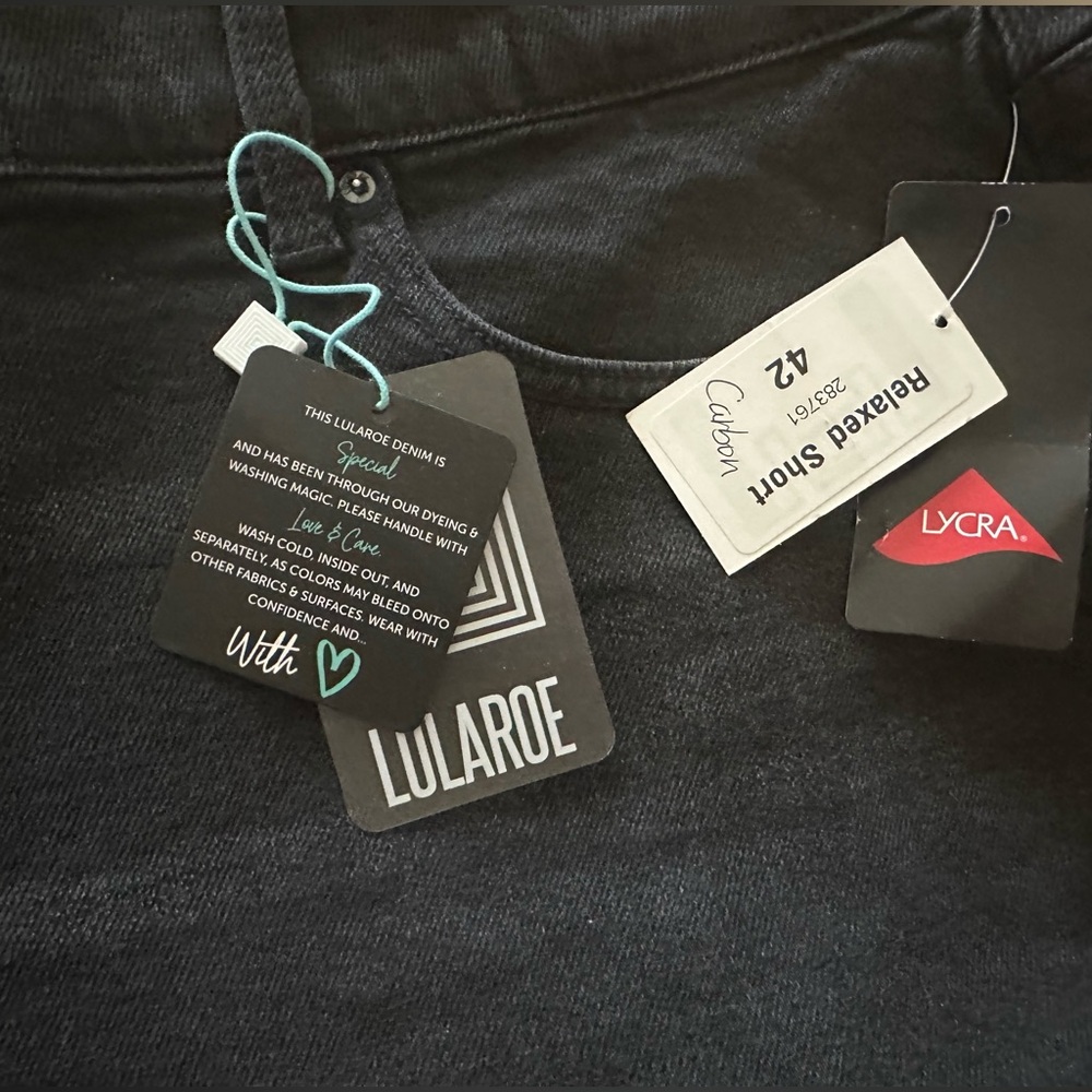 LuLaRoe Relaxed Denim Jean Shorts Carbon Wash Size 22W-23W 42 Black NWT